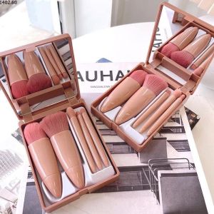 Hộp 5 cọ trang điểm kèm gương siêu xinh
