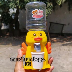 Dispenser Mini Air Minum Anak Karakter Bebek Kartun 6612 | Dispenser Air Minum Anak Karakter Bebek ukuran Kecil Dispenser Galon Portable Anak Mini Galon Air Minum Anak Terbaru