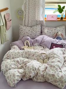 Queen Bed Sheet Set 4 in 1 with Floral Pattern Soft Fabric Suitable for Bedroom Dormitory or Guest Room A Class Material
