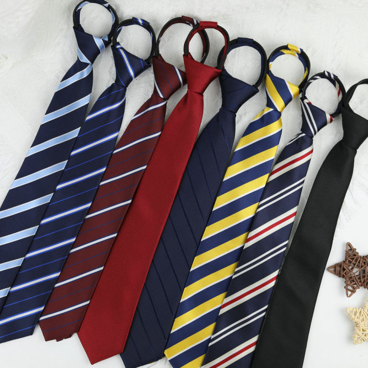 student necktie
