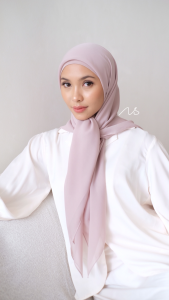 Hijab segi empat polly cotton/ Bella square premium