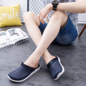 LHMonday ใหม่ รองเท้าแตะแฟชั่นคุณผู้ชาย ทรงหัวโตดูดีเท่ห์สุขุม ใช้งานในชีวิตประจำวันได้ดีมาก วัสดุเป็นยางทนทานใช้งานยาวๆ มี3สีโทนเข้มให้เลือก ใส่ง่ายมาก