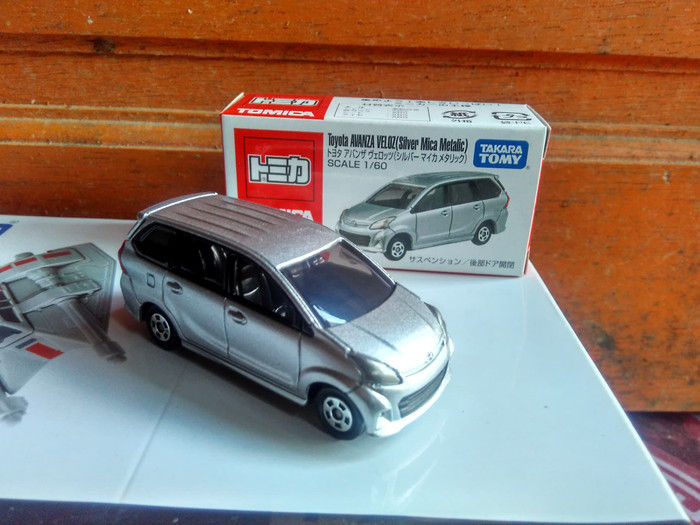 Miniatur Avanza velos Diecast mobil tomica takara tomy reguler