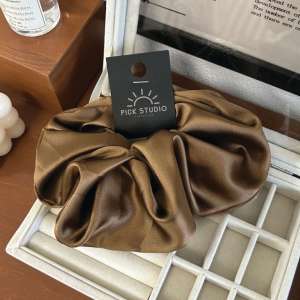 [SG READY STOCK] Super Large 18cm Soft Satin Scrunchies / Elegant Soft Hair Tie