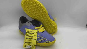 Thanh lý giầy đá banh giá tag 250k giá rẻ đá bóng sân cỏ nhân tạo da mềm đế cao su đã khâu toàn bộ