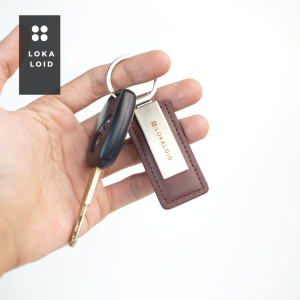Lokaloid Keychain Gantungan Kunci Elegan Mobil Motor Stainless Premium Emboss Kulit Minimalis Elegant Leather Brown Original