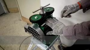 Espesyal na Jewelry Rolling Mill na May 0.3-0.5mm Precision Gauge - Gawa sa Anti-Rust Steel at May Oil Ports - Perpekto para sa Gold Silver Crafting at Propesyonal na Paggawa ng Alahas