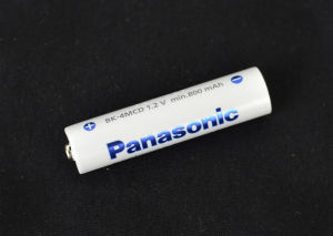 Pin sạc Panasonic Eneloop BK-4MCDK/4H Thế Hệ 5  800Mah  Chu Kỳ 2100 lần sạc Hàng Nội Địa Nhật Bản
