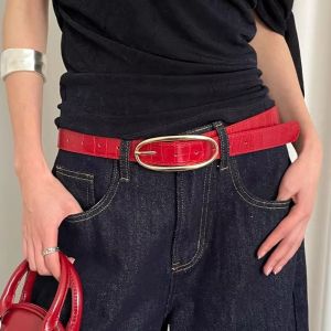 OQEWPI หรูหราสุดหรู เข็มขัดของผู้หญิง ออกแบบโดยดีไซเนอร์ หนังพียู ชุดเดรสเข็มขัดยีนส์ ง่ายๆ ลำลองแบบสบายๆ เข็มขัดรัดเอวสำหรับ Y2k เสื้อผ้าแนวสตรีท