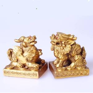 Fengshui Lucky Brass Pi Yao Wealth Guardian Statue Chinese Fortune Beast for Office Desk Fortune Pi Xiu Home Decor