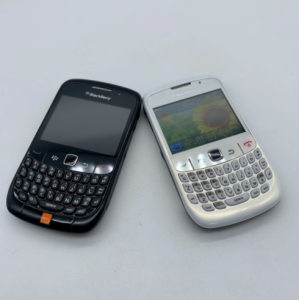 Original Blackberry 8520 Curve Unlocked Smartphone 3G WIFI Mobile Phone ผ่านเทคโนโลยี 3G และ WIFI สำหรับแบบมือถือ