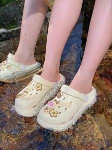 [Free Shipping] Womens thick-soled clogs for summer outdoor wear 2025 new style EVA non-slip and odor-resistant beach sandals for women