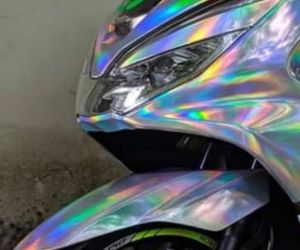 Stiker Skotlet Hologram / Laser Krom Hitam Dan Putih Untuk Body Motor dan Mobil