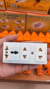 Ổ cắm nổi 3 lổ đa năng VINAKA chịu nhiệt cao 250v-10a hàng Việt Nam chất lượng cao