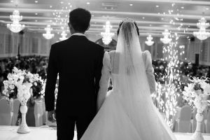 Lúp Voan Cài Tóc Ngọc Trai Thiết Kế Cao Cấp Thương Hiệu Nga Dinh Bridal Phụ Kiện Cô Dâu Chất Liệu Lưới Xịn Sắc Nét Siêu đẹp Bồng Bềnh