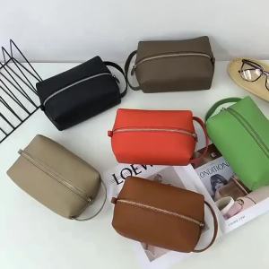 Free Customized Letters Cow Leather High Quality Wash Bag Large Capacity Genuine Leather Travel Portable Cosmetic Bag For Women2026
