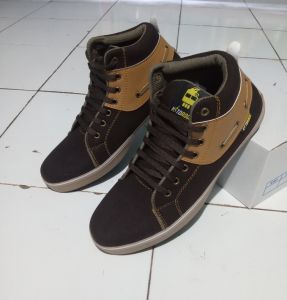 Sepatu Sneaker Kitdrock Pria Dewasa Model Tali