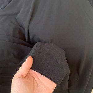 1 Mét Vải Thun Xốp Hàn Moss Crepe Màu Đen Đậm Trơn Co Giãn 4 Chiều Khổ 1m6 Hàng Công Ty