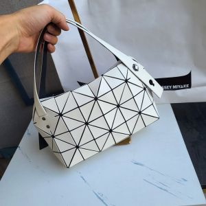 Japanese Boston Dumpling Bag 2022 New womens bag with niche design geometric diamond pattern bag original factory bag