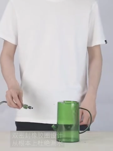 พวยยาวฝักบัวรดน้ำความจุ1.5L พร้อมที่จับที่จับแสนสบายและควบคุมง่ายการออกแบบที่ชัดเจนอุปกรณ์ทำสวน