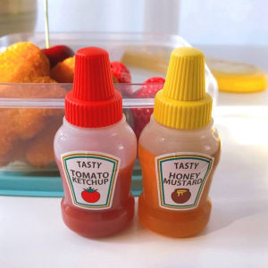 4Pcs/Set Mini Sauce Seasoning Box/ Portable Transparent PP Bottle Spices With Lid/ Travel Picnic Tomato Sauce Container/ Squeeze Bottle BBQ Accessories