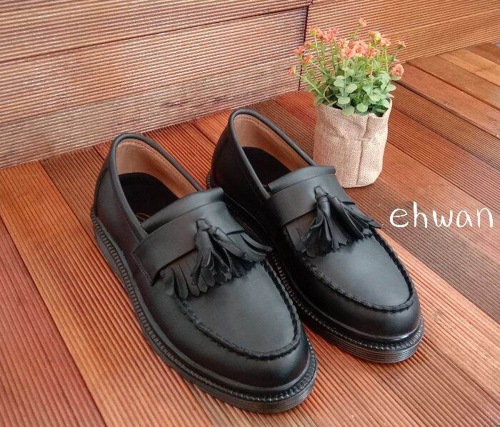 Docmart adrian clearance tassel