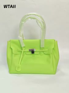 Gel bag 2026 New summer commuter tote bag fashionable transparent large-capacity bag for women