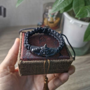 VÒNG ĐEO TAY RAHU CHẾ TÁC THỦ CÔNG MANG THEO BÊN NGƯỜI GIÚP TÂM TRÍ BÌNH YÊN