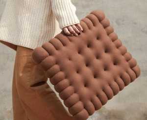 Bantal Roti Kotak Bahan Halus / Bantal Sofa Karakter Roti Ukuran 40 x 36 cm