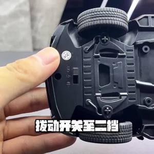 2026 1:24 Escalade SUV Alloy Luxy Car Model Diecasts Metal Off-road Vehicles Car Model Sound Light Simulation Toys Gifts