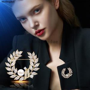 [COD] Modingdue Fashion Temperament Crystal Pearl Brooches For Women Clothing Coat Jewelry Accessries Gift