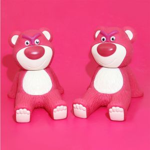 WE 3547 = 草莓熊手机支架 Strawberry Bear Phone Holder Ready stock in Malaysia