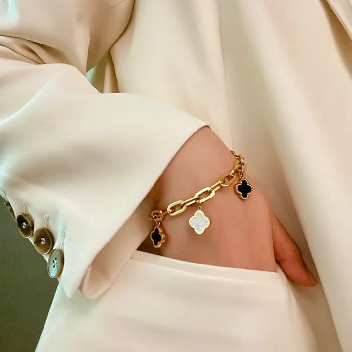 Gelang%20Tangan%20Titanium%20Wanita%20Rantai%20Paperclip%20Clover%20Bunga%20Semanggi%20Anti%20Karat%20Dan%20Luntur%20-%20Image%204