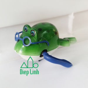 Mô hình đồ chơi cá rùa ếch cá sấu thợ lặn quay cót thả hồ bơi dưới nước cho bé