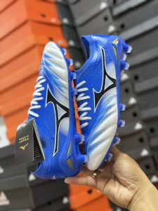 รองเท้าฟุตบอล สตั๊ดฟุตบอลหนังแท้ สตั๊ดสีฟ้าขาว