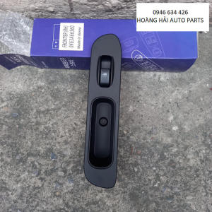 CÔNG TẮC LÊN XUỐNG KÍNH XE TẢI K3000S BÊN PHỤ/LƠ. HÀNG HÀN