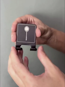 Sports Hooks Steel Wall Mount Anti Scratch Silicones Lined Compact Metal Holder For Rackets