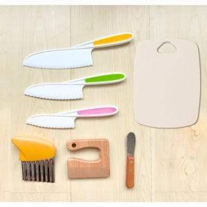 Kids  set (children knive/ wooden cutter/ butter knive/ wave cutter)