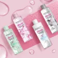 Ponds Micellar Water Pembersih Wajah Vitamin Brightening Rose 100ml. 