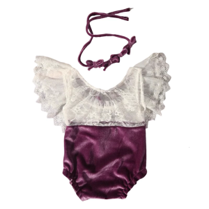 Elegant Lace Contrast Velvet Romper Set Infant Velvet Lace Romper Photography for Newborn Photoshoots Special occasion