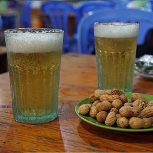 SUTHUYTINH.COM CHUYÊN CUNG CẤP : SALE Sọt 50 Cốc ly thuỷ tinh bia hơi Hà Nội bia vại bia bọt xanh Cốc Vại - thuỷ tinh dung tích 380ml