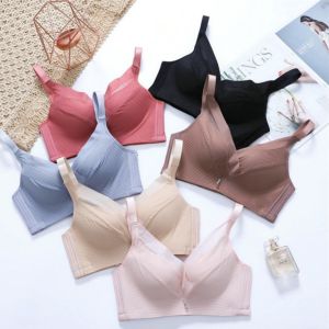 เสื้อชั้นในผญ เสื้อในสตรี บราไร้โครง ฟองน้ำกลาง ถนอมทรง