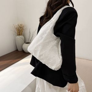 Sweet Korean Style Lace Shoulder Bag Lightweight Handbag Flower Tote Bag Large Capacity Cute Floral Canvas Bag Streetwear
