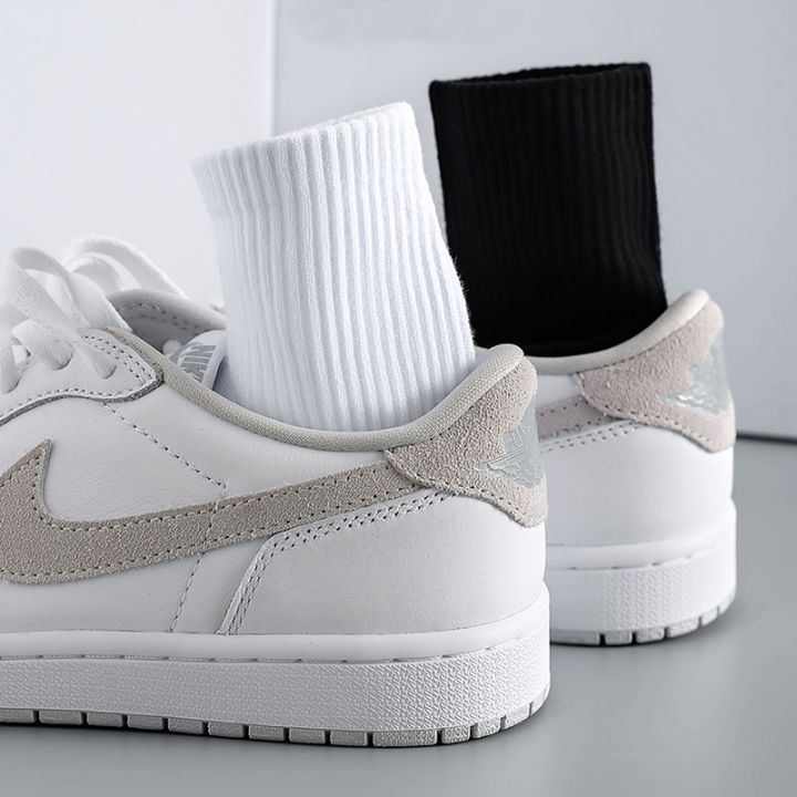 5/10pairs%20Socks%20Mid-length%20Solid%20color%20Sports%20White%20and%20black%20Deodorant%20Sweat-wicking%20-%20Image%209