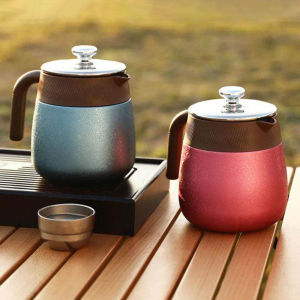 New stainless steel covered titanium stew teapot Health tea pot Titanium-coated inner thermos cup Home Brewing Teapot 700ml2026