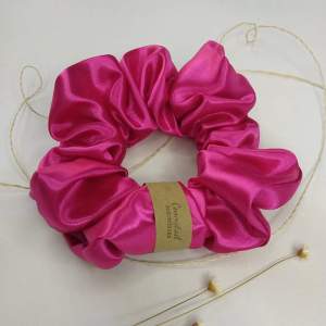 PRE-ORDER ELEGANT COLORS LARGE 5" SATIN SCRUNCHIES PONYTAIL