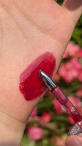 JUDYDOLL Ice Watery Lip GlossGEN-2Moisturizing Liquid Lipstick with Hyaluronic Acid & CollagenLong-lasting Mirror Lip Glazes with Iron Applicator(02 Juicy Strawberry)