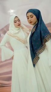 Jilbab Hijab Bergo Wanita Dewasa Terbaru & Modern Kekinian Murah