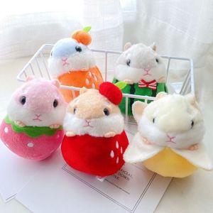 ERIMER น่ารักน่ารักๆ อุปกรณ์แขวนตกแต่ง คาวาอิ สำหรับวัยรุ่น ตลกๆ การ์ตูนลายการ์ตูน ตกแต่งกระเป๋าเป้สะพายหลัง จี้สไตล์เกาหลี พวงกุญแจผลไม้หนูแฮมสเตอร์ พวงกุญแจของเล่นตุ๊กตา