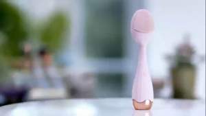 Alat Pembersih Muka Berus Pembersih & Pengurut Muka Elektrik Silikon 2-dalam-1